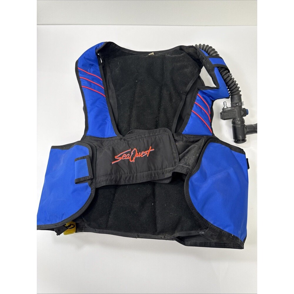 Seaquest Size M/L  Scuba Vest